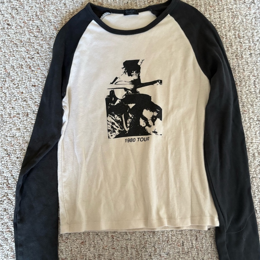 Brandy Melville Black and Cream Graphic Long Sleeve Tee